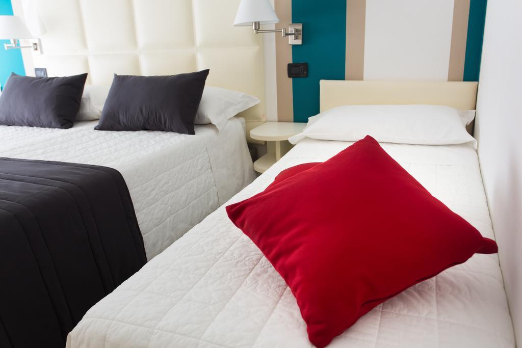 Hotel Flora Milano Marittima Cameră foto