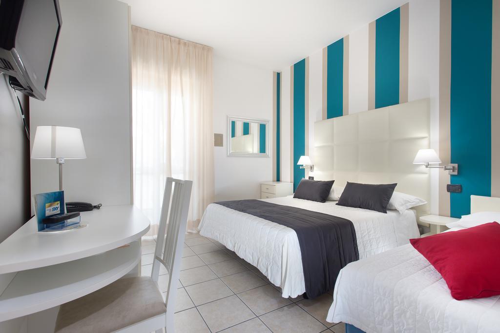 Hotel Flora Milano Marittima Cameră foto